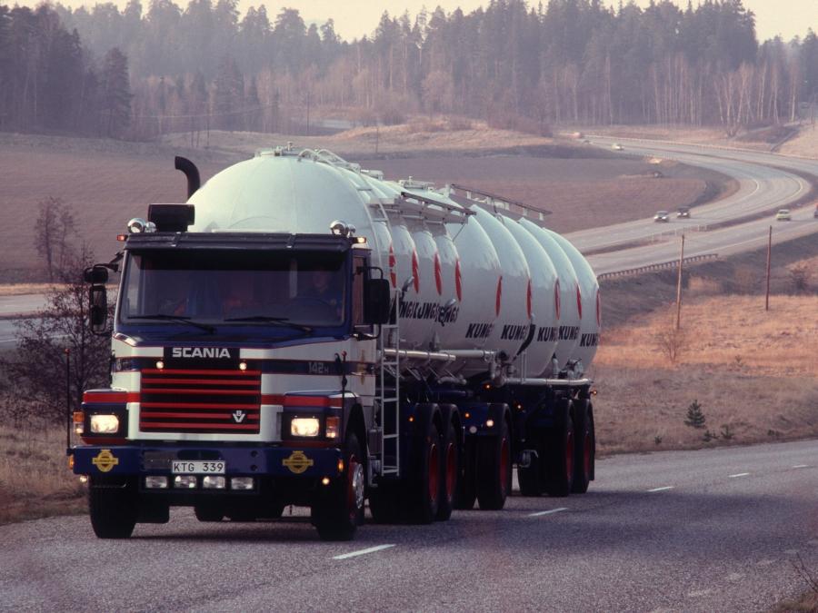  Scania T142H 6x2 1982 года  (фото 2 из 2)